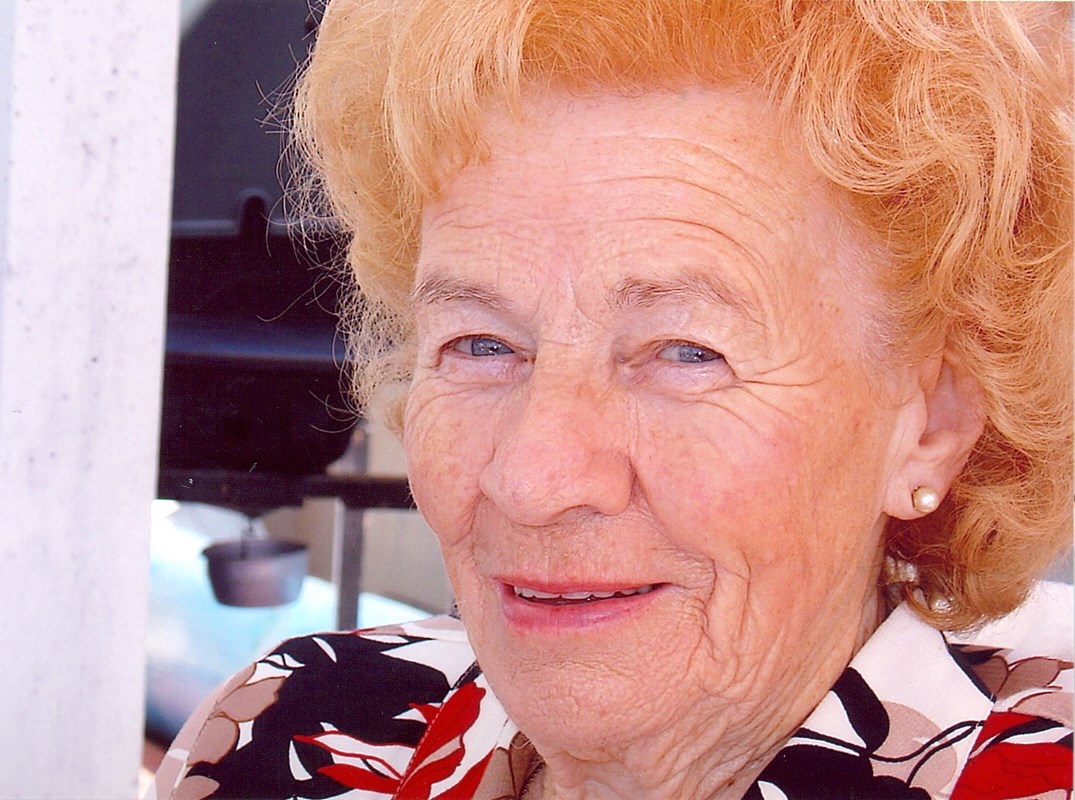 Obituary of Helen Dougherty Paris