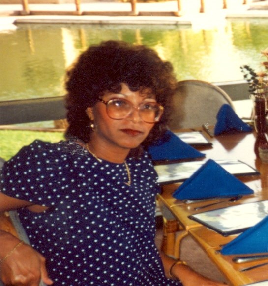 Obituary of Yvonne "Bright" (Barnett) Craver