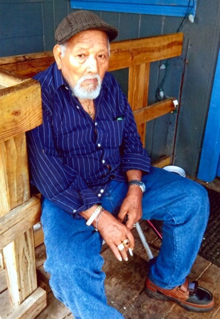 Avis de décès de Cruz M. Navarro