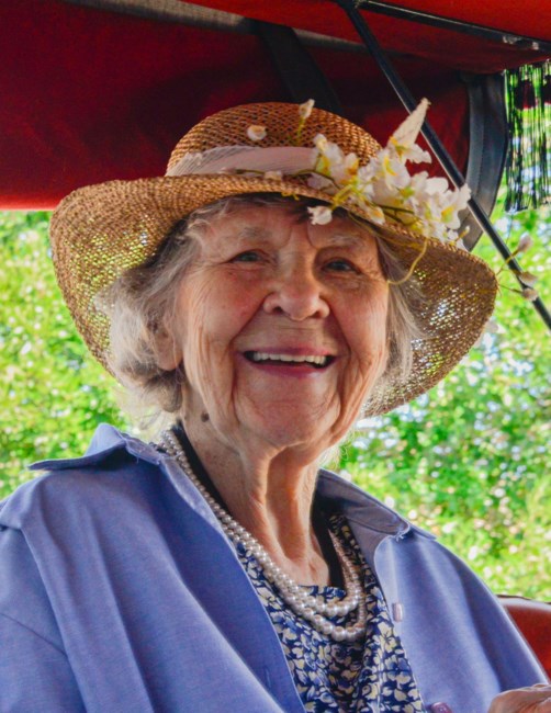 Obituary of Dorothee Edith Trowbridge