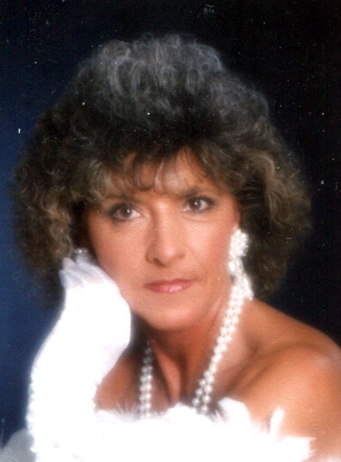 Obituary of Carolyn Faye Mitchell