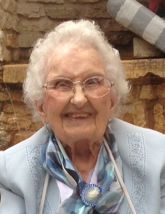 Obituary of Evelyn "Juanita" Pacey