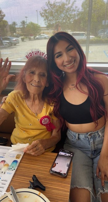 Obituary of Bertha Amparo CaMacHo