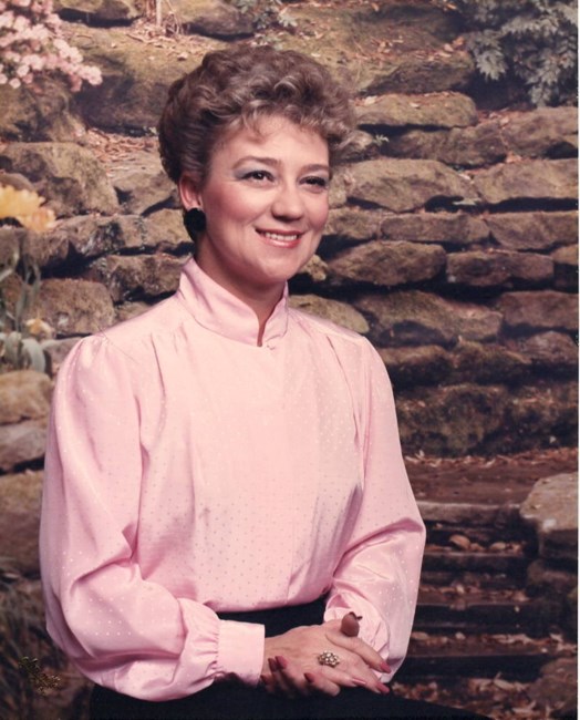 Obituary of Paula Louise Postlethwaite