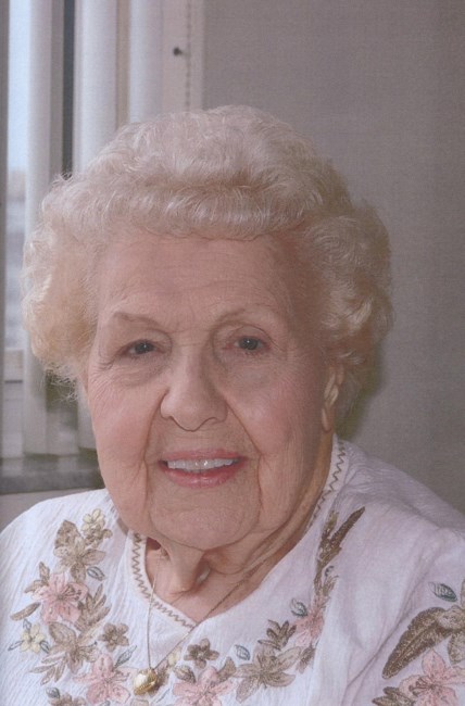 Obituary of Marianne M. Brandt Mackinnon