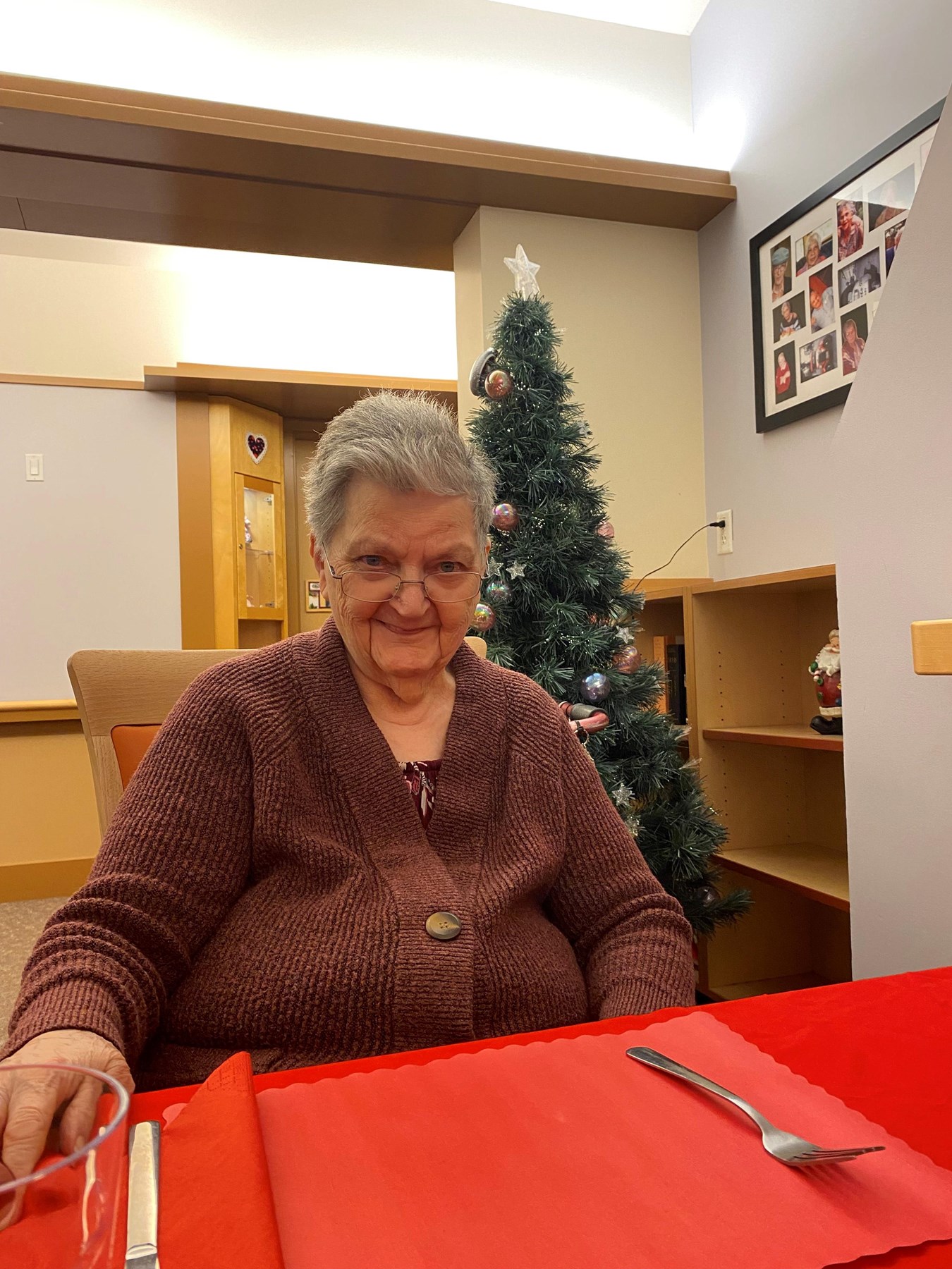 Obituary of Greta May Hibbs