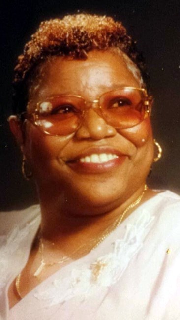 Obituary of Robbie Mae Holcomb