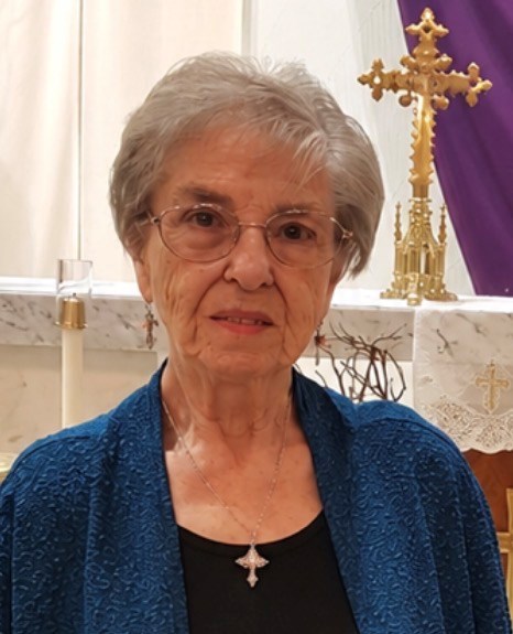 Obituary of Shirley Benoit Trahan