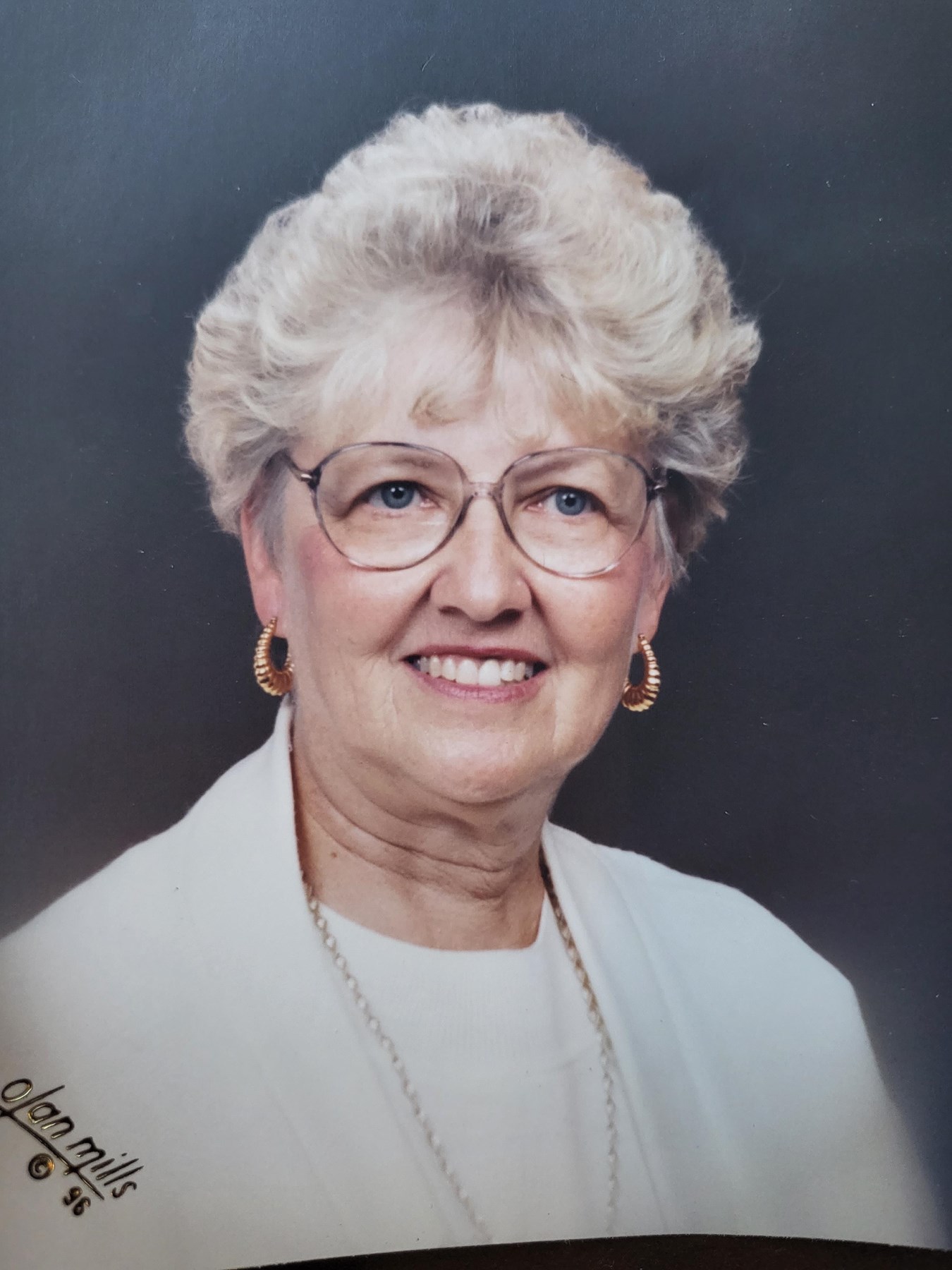 Obituary of Ardis June Thomas