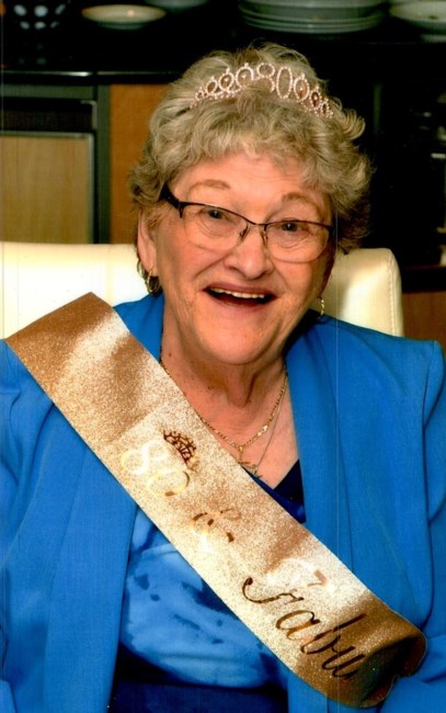 Obituary of Jean Elizabeth Mills