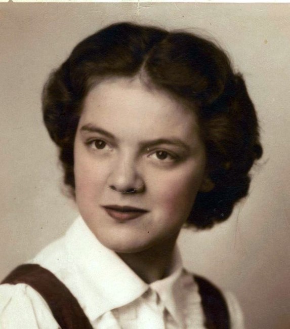 Obituary of Gloria M. Hoffman