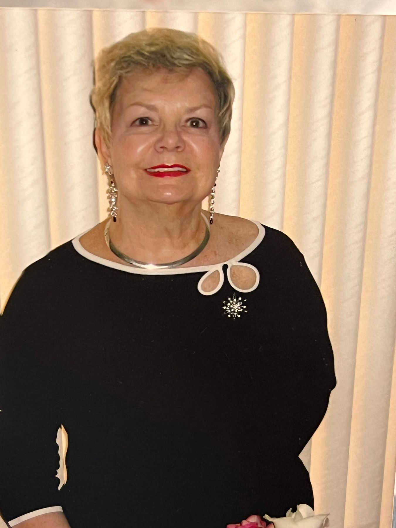 Obituary of Dorothy K. Strahlendorf