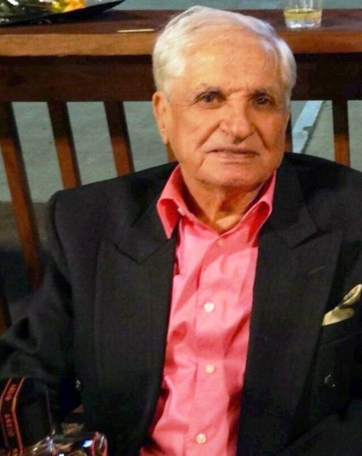 Obituario de Armando Moya Tellez