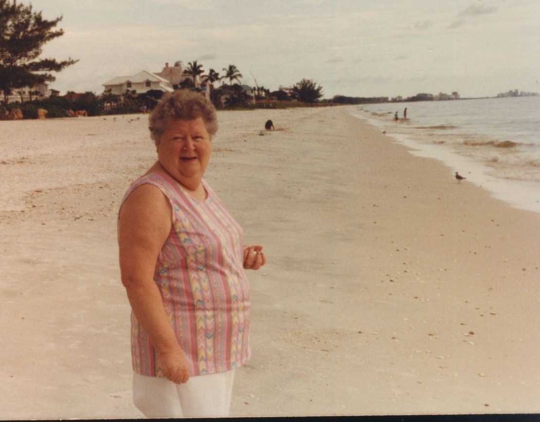 Obituary of Helen Mae Hashman