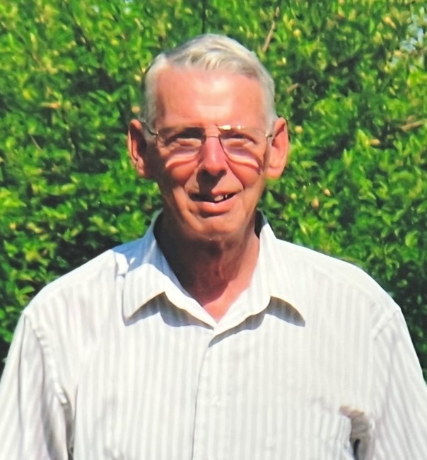 Obituary of Robert Jeffrey Burns Lind