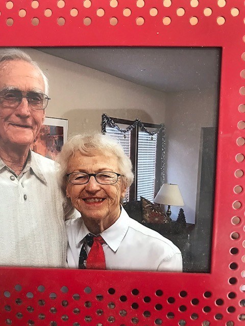 Obituary of Eleanor Avon Holbrook