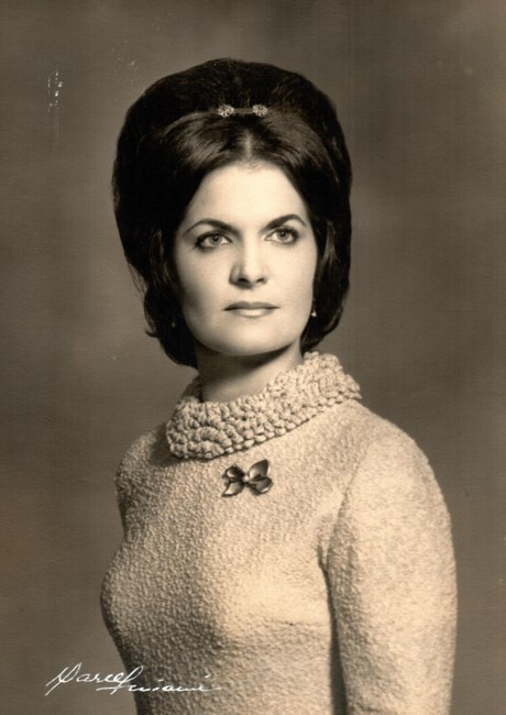 Obituario de Nadina Lavernia