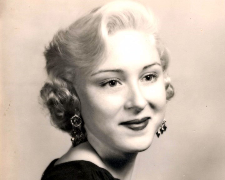 Obituary of Mary Charles Weems