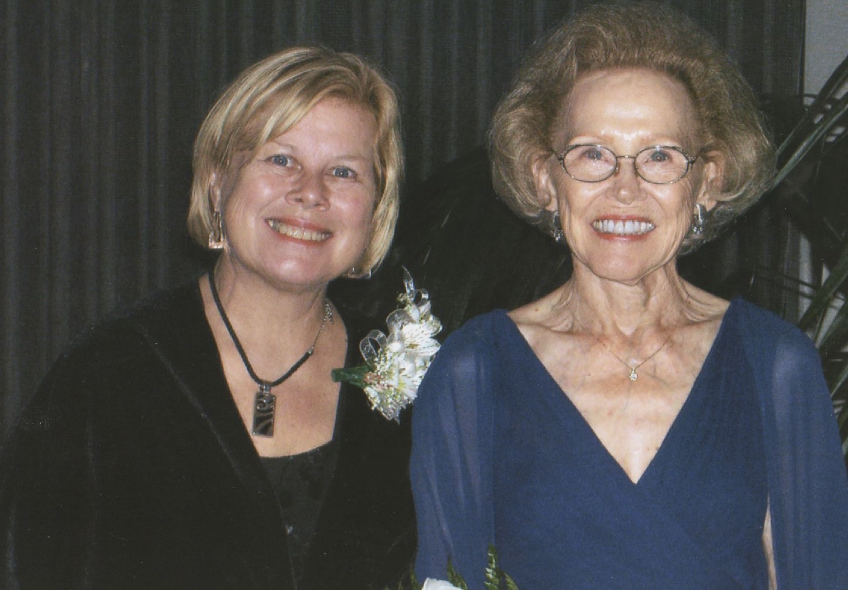 Obituary of Joan Edna Hoffman