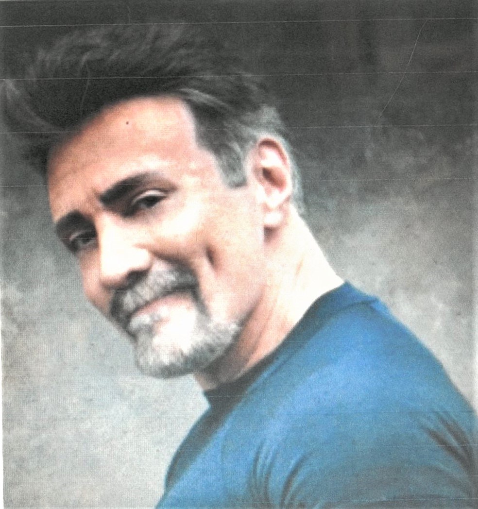 Obituario de Mr. Dennis James Devine