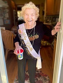 Obituary of Helen Lippencott