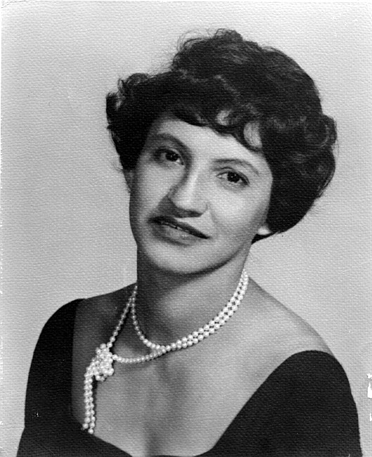 Obituary of Amparo Becerra Rendon