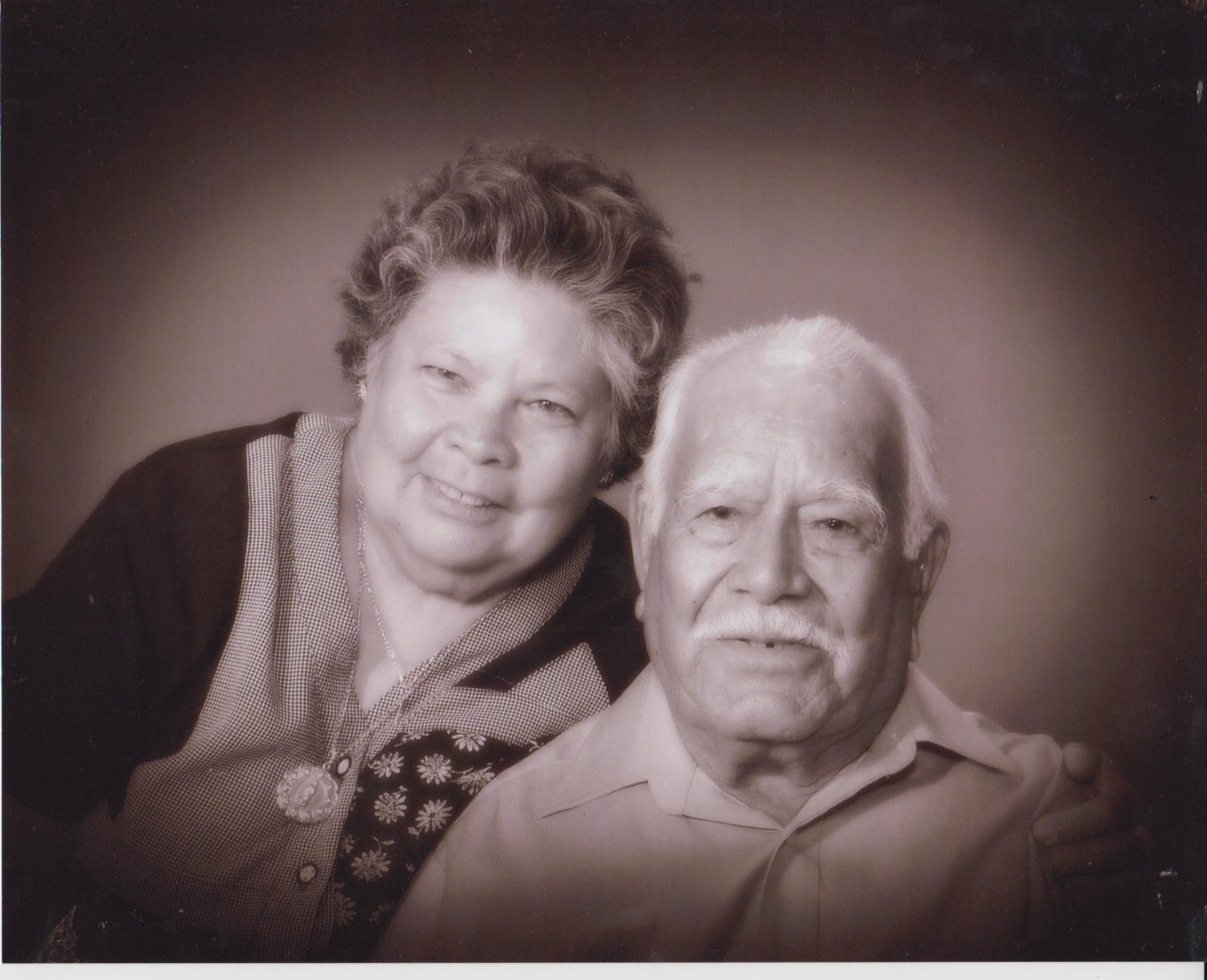 Obituary of Maria Elena Bañuelos