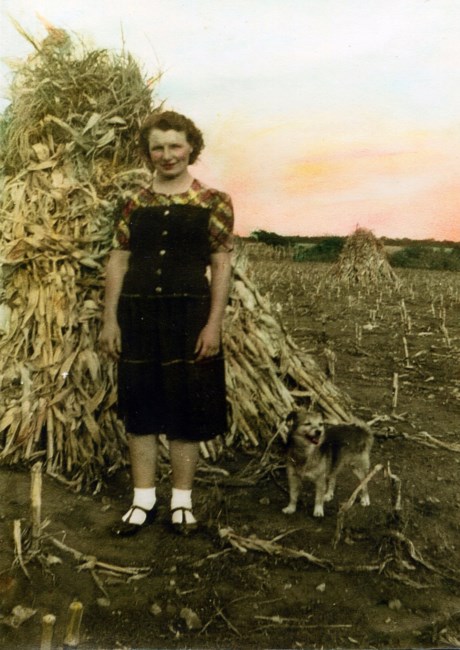 Obituary of Mary E Lyons