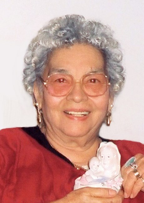 Obituary of Lilia Lara DeHoyos