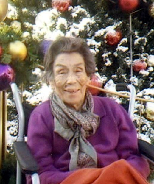 Obituary of Consuelo Carranza De Laos