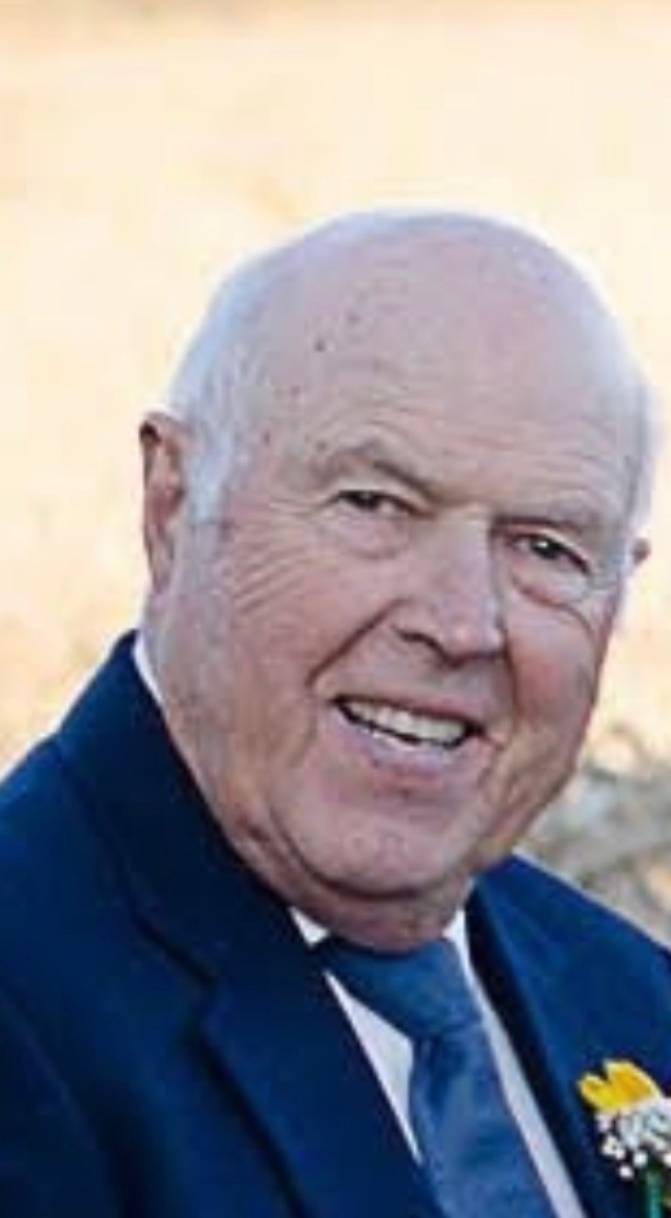 Obituary of Roy E. Ault