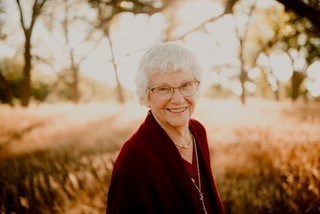 Obituary of Martha Lou Applegate