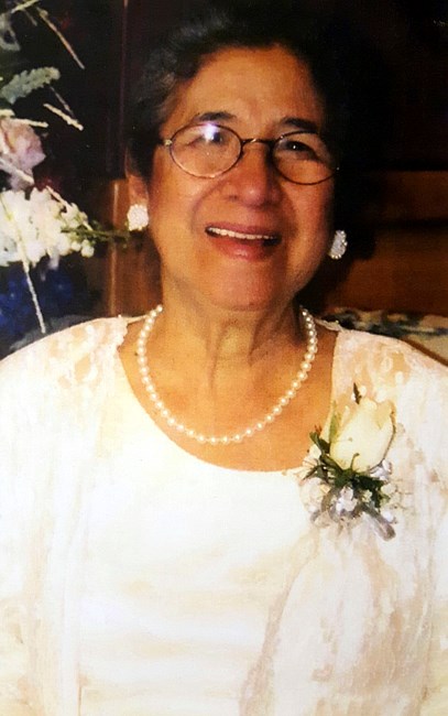Obituary of Florita Dichoso De Los Reyes
