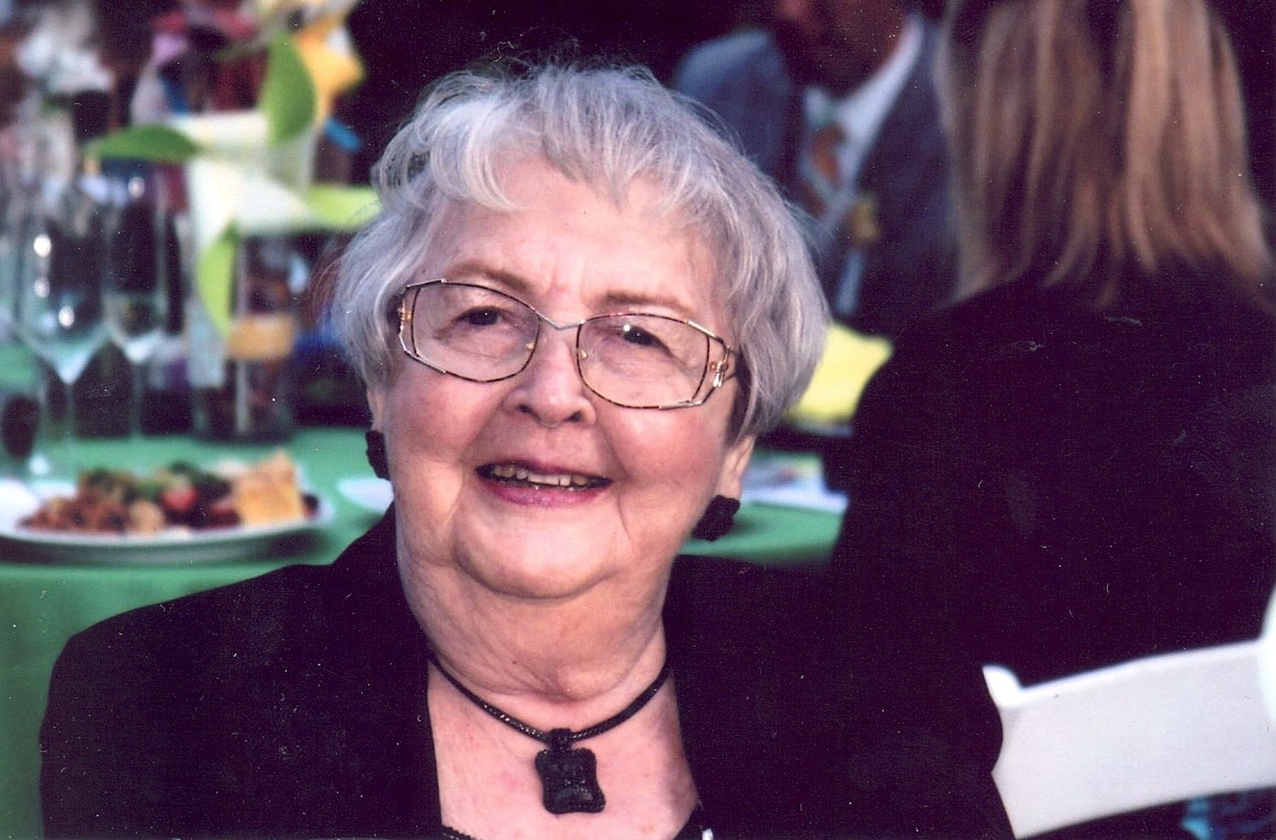 Obituary of Louise Barnett Clark