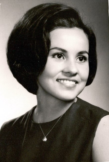 Obituary of Elaine Solis-Muñoz