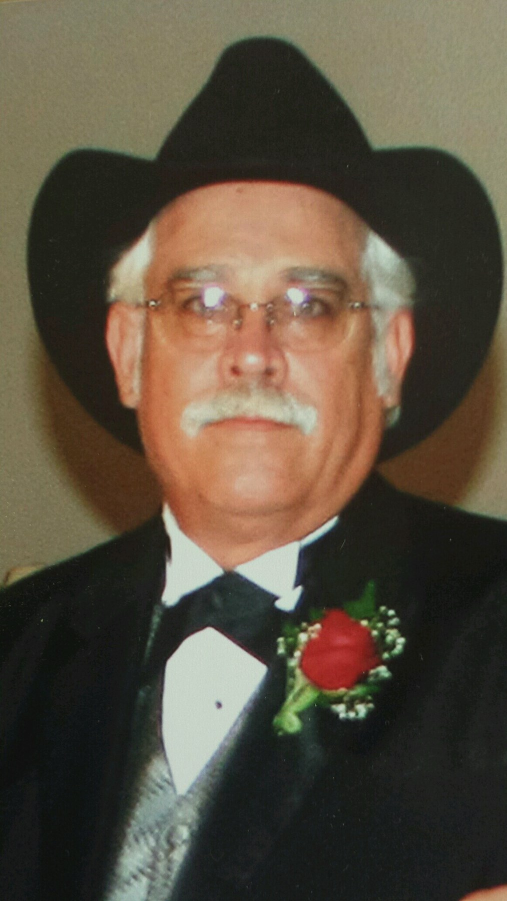 Obituary of Hector Flores Flores