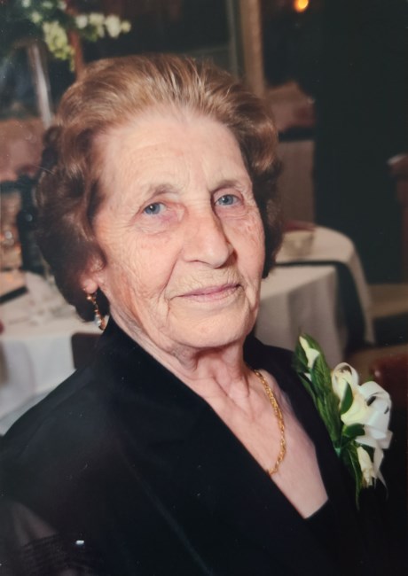 Obituary of Angelina Di Gennaro