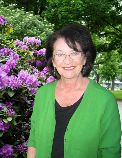 Obituary of Helen M Cyr