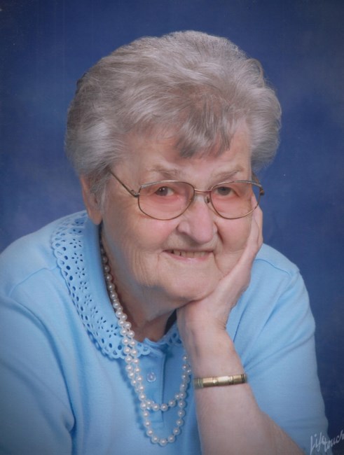 Obituario de Velma A. Lindquist