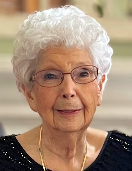 Obituary of Mrs. Evelyn Marie Warwick