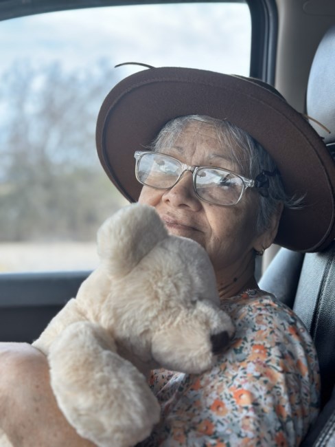 Obituary of Maria Flores