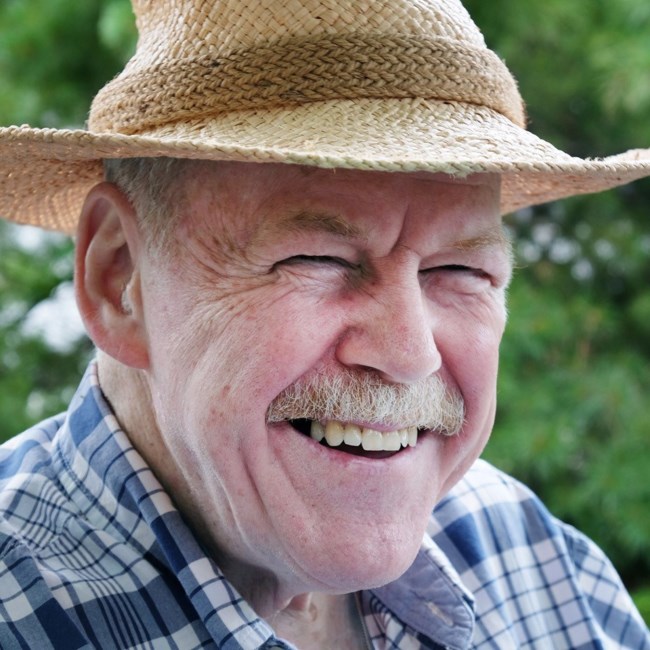 Obituary of Gordon Stewart Whitten