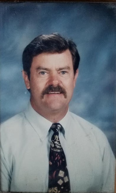 Obituary of Wallace R. Moore Jr.