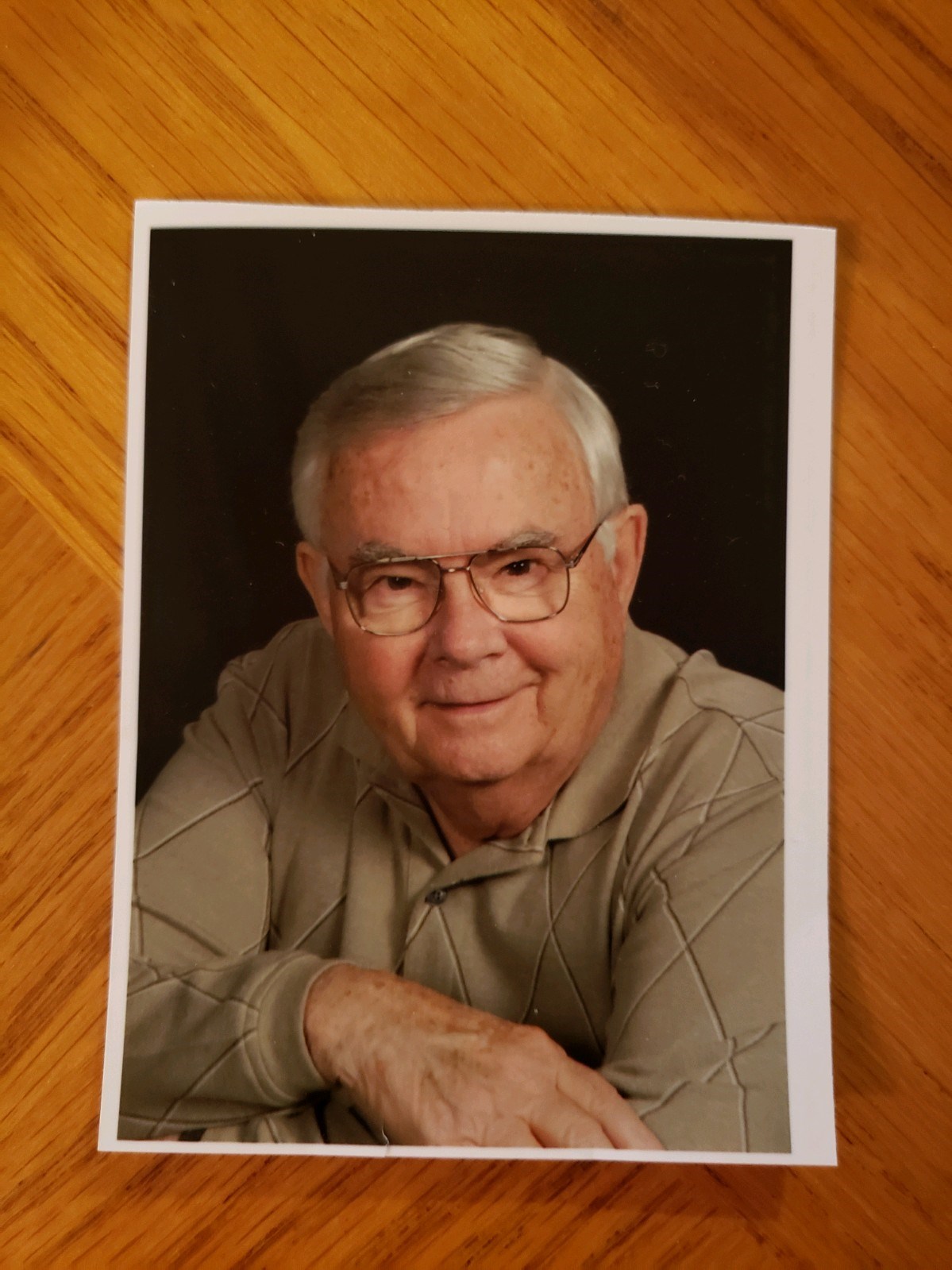 Obituary of Howard Joseph Troxel