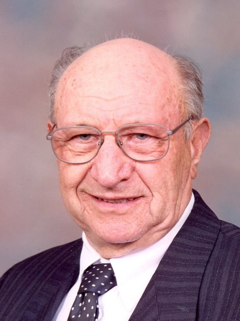 Obituary of Mr. Wayne H Weyers