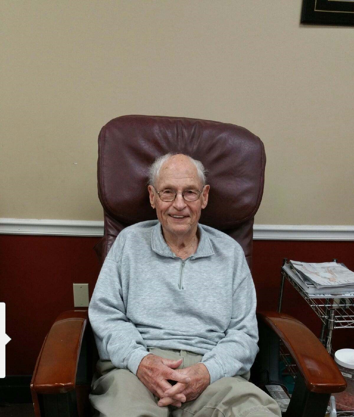 Obituary of Earl Gordon Bauer