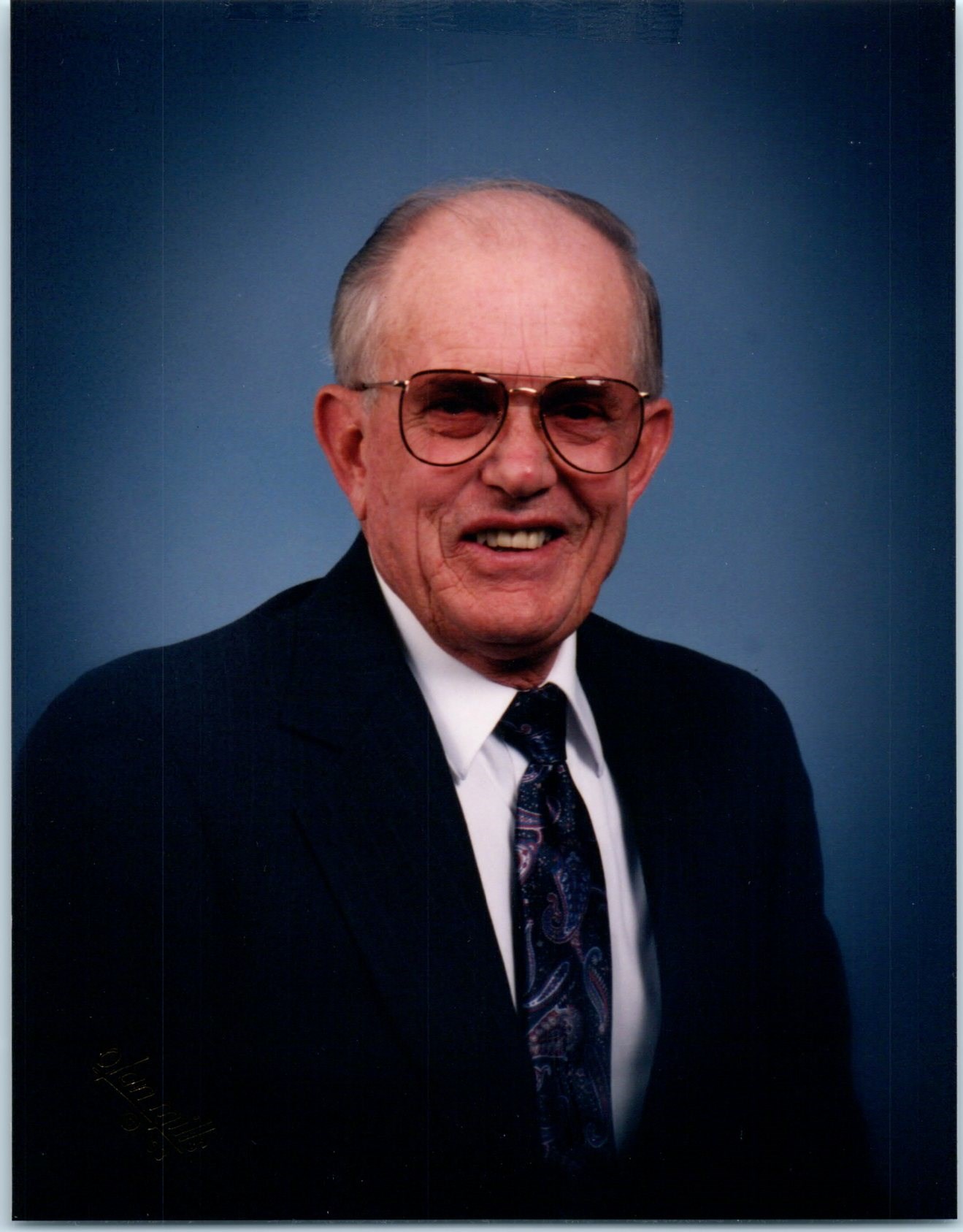 Obituario de Mr. Harvel G King