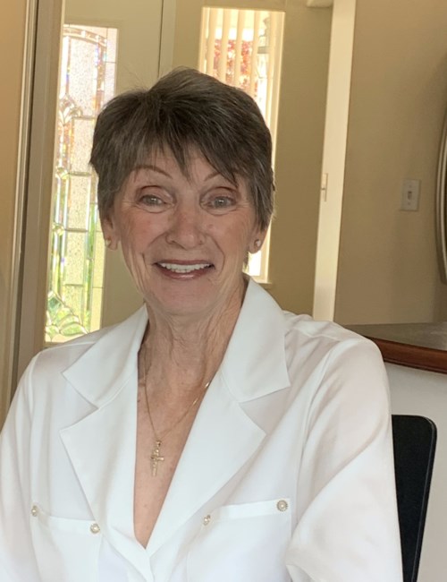 Obituary of Yvonne Marie Lamb