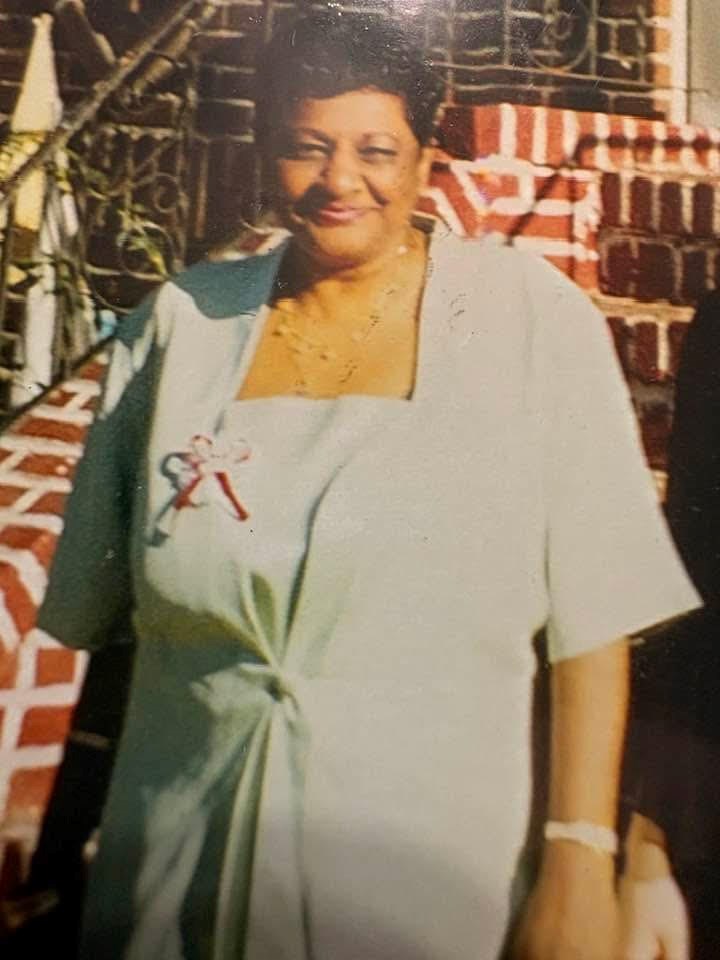 Obituary of Annmarie Lawrence