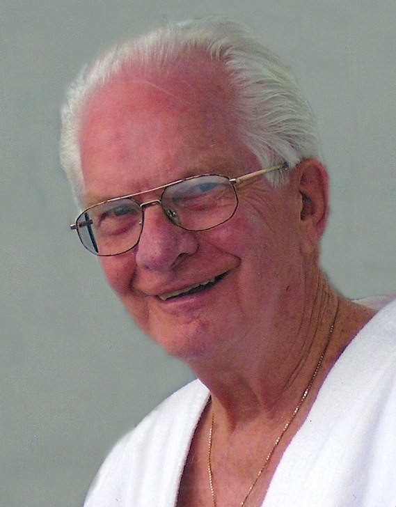 Obituary of Aleck James Robson